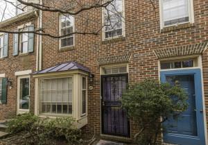 NEW LISTING! 4 Level TH in Alexandria